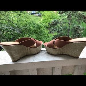 NINE WEST NWDASHALL 5” HEEL, 2” PLATFORM WEDGE